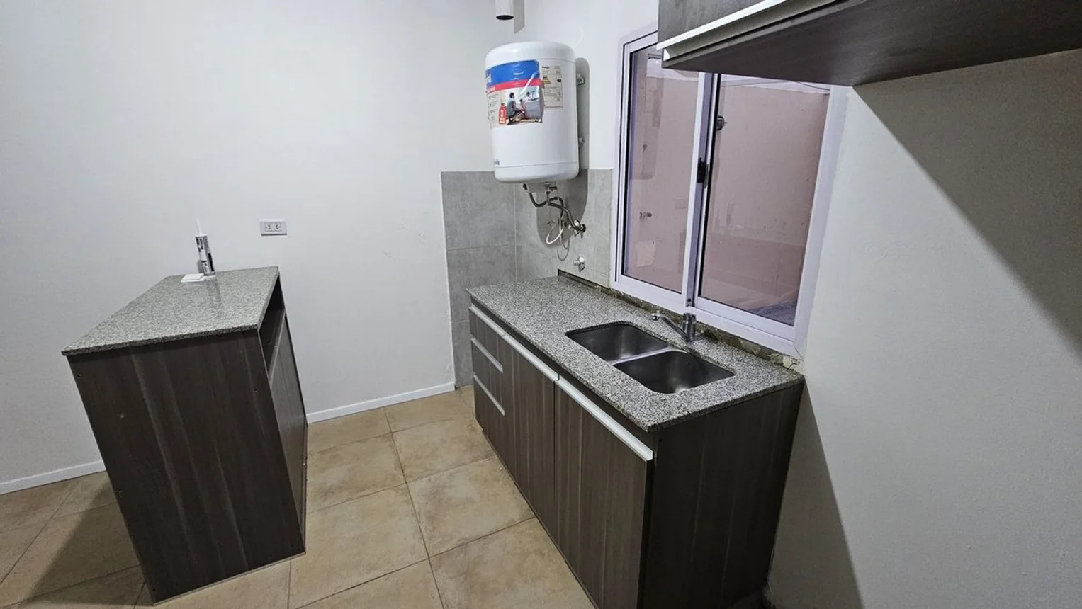 Departamento de 2 ambientes en alquiler en Rosario, Fraga 600, foto 3