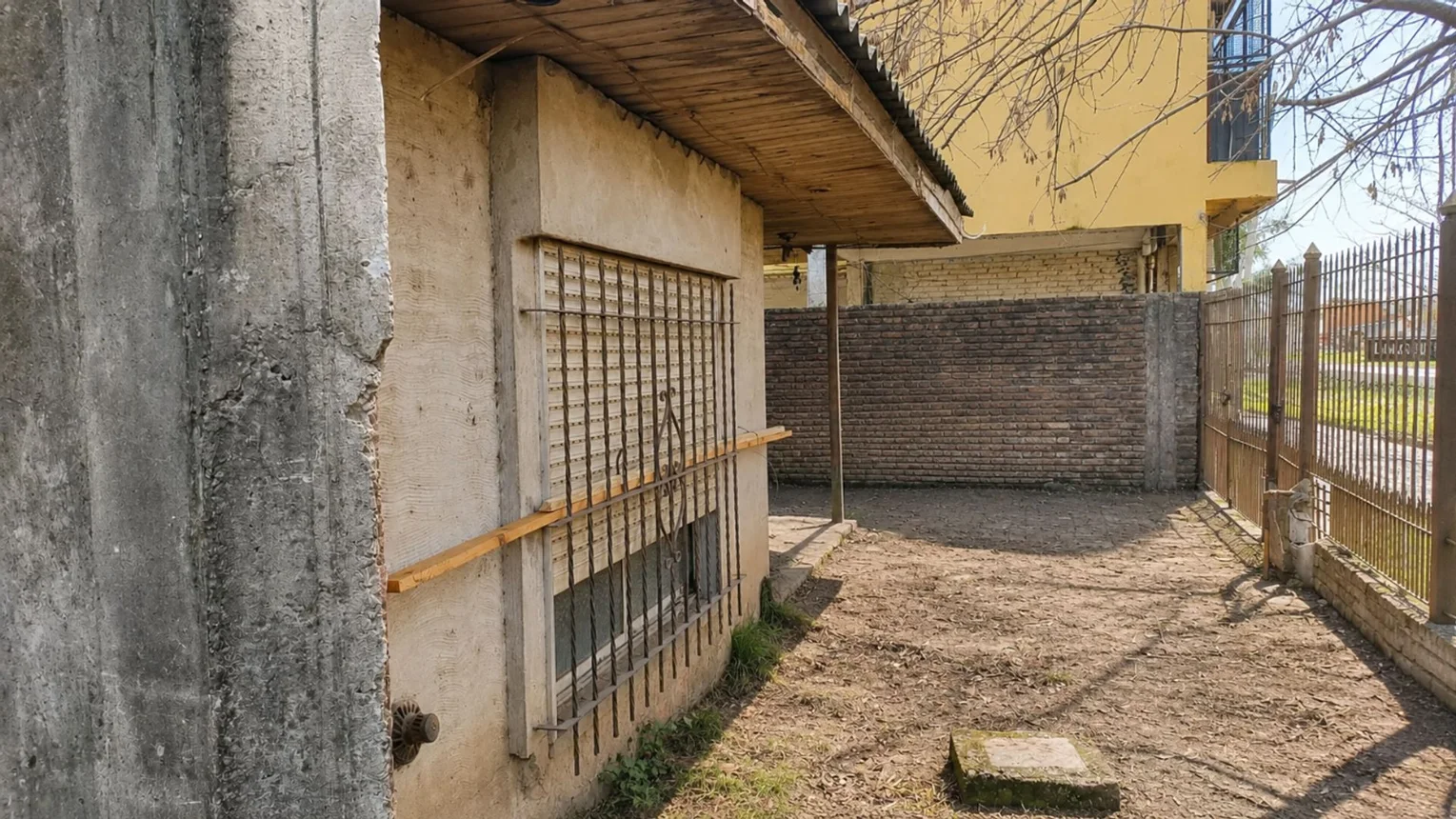 Venta casa 4 amb sobre lote propio monte grande, foto 2