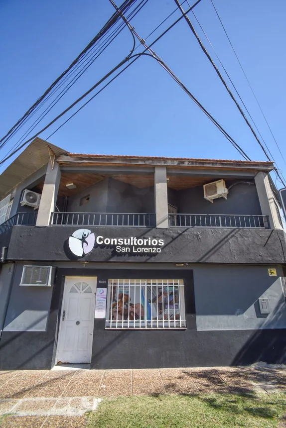 Gran casa en esquina + local comercial, foto 2