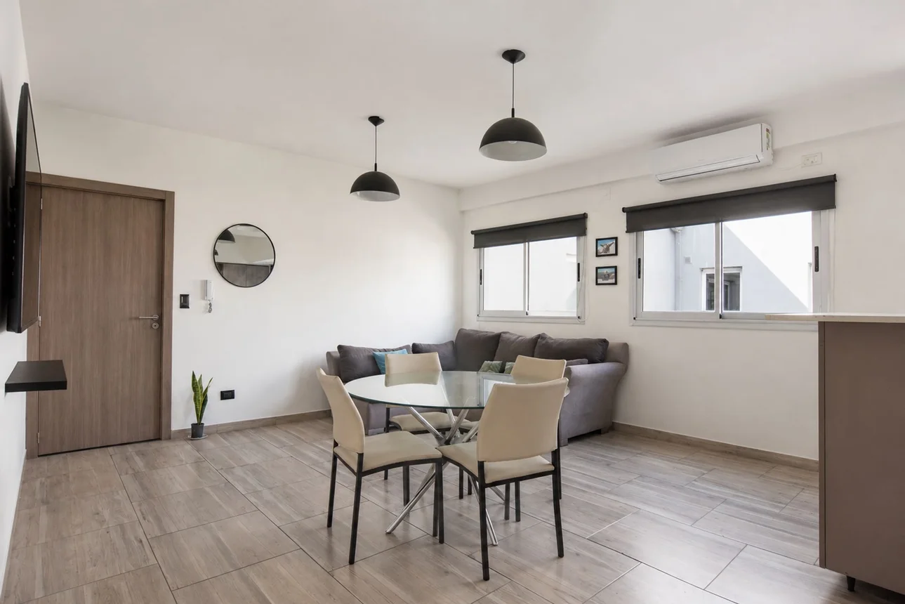 Departamento de 4 ambientes en venta en Villa Luzuriaga, Garibaldi 2700