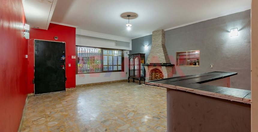 CASA EN PARQUE CHACABUCO