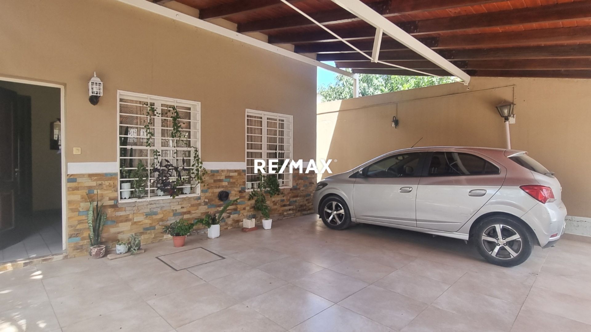 CASA 4 DORMITORIOS VENTA O PERMUTA ZONA SUR SALTA - foto 16