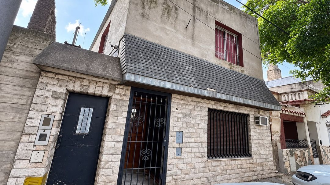 VENTA CASA 2/3 DORMITORIOS + LOFT EN PLANTA ALTA