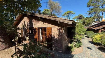 Casa centro Villa Gesell complejo Villa Escondida