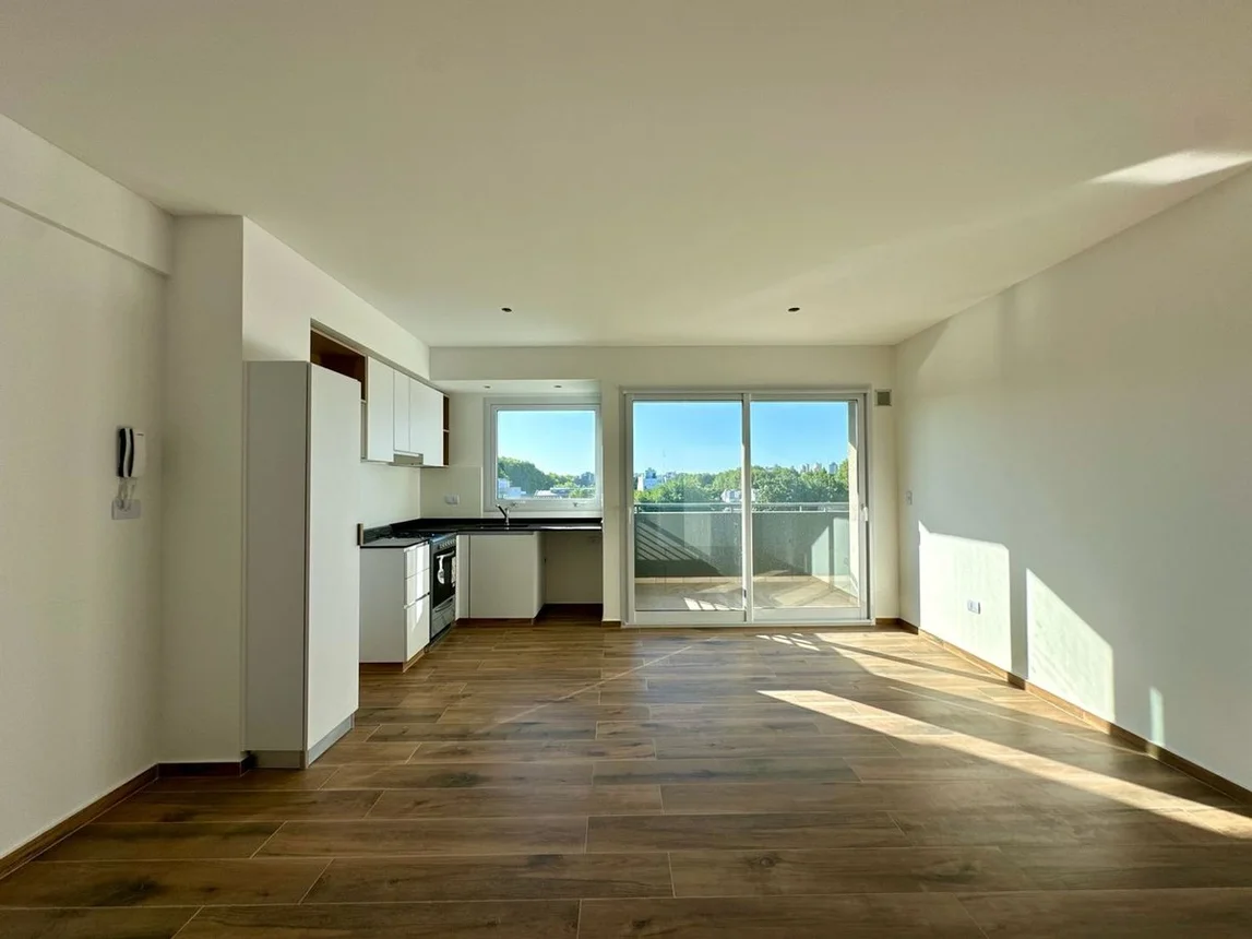 Departamento de 4 ambientes en venta en Liniers, Pizarro 5800, foto 2