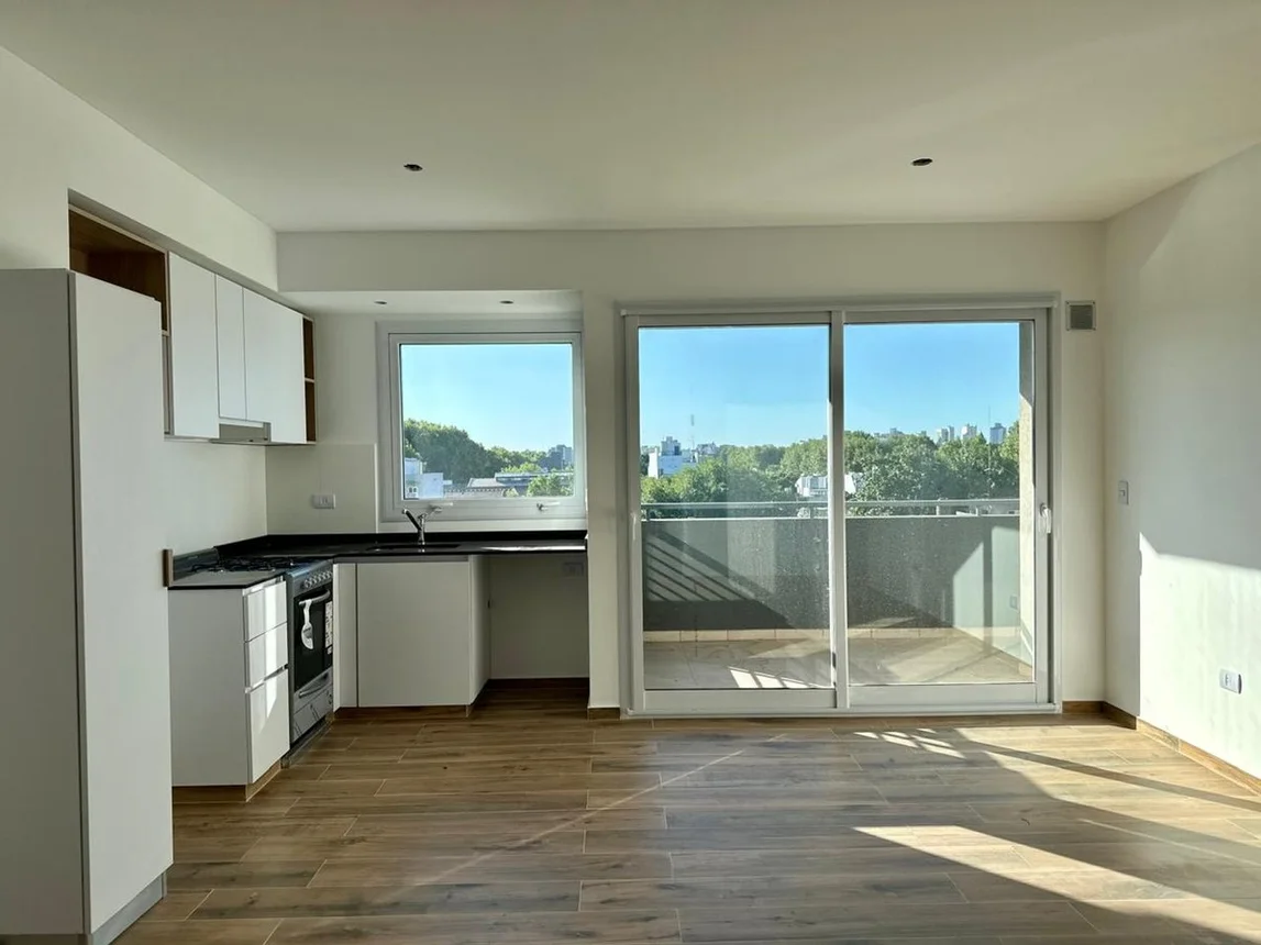 Departamento de 4 ambientes en venta en Liniers, Pizarro 5800