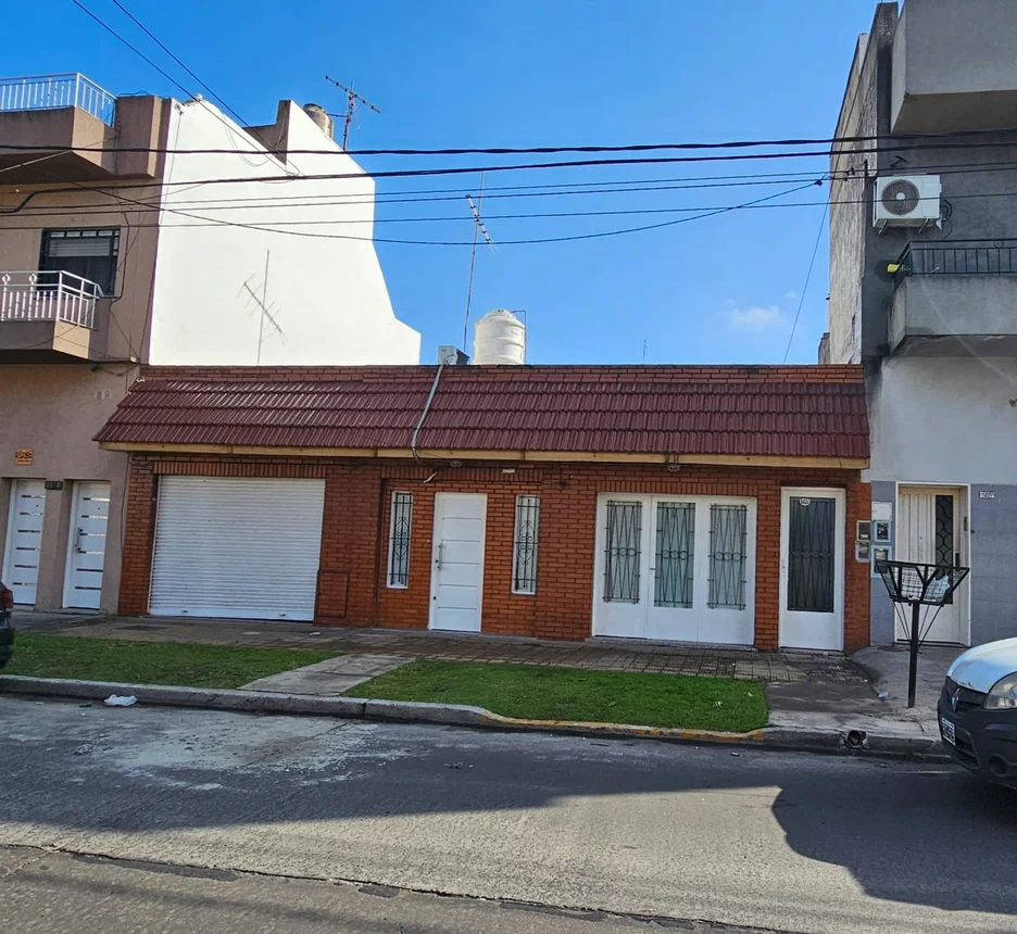 Casa en venta en Caseros, foto 3