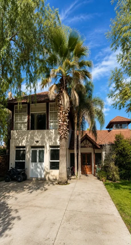 Casa de 6 ambientes en venta en Villa Rosa, J. L. Palliere 2300