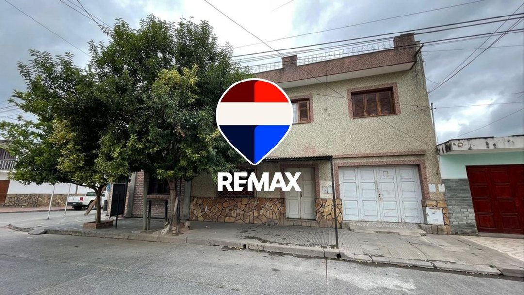 CASA VENTA 5 DORMITORIOS MACROCENTRO