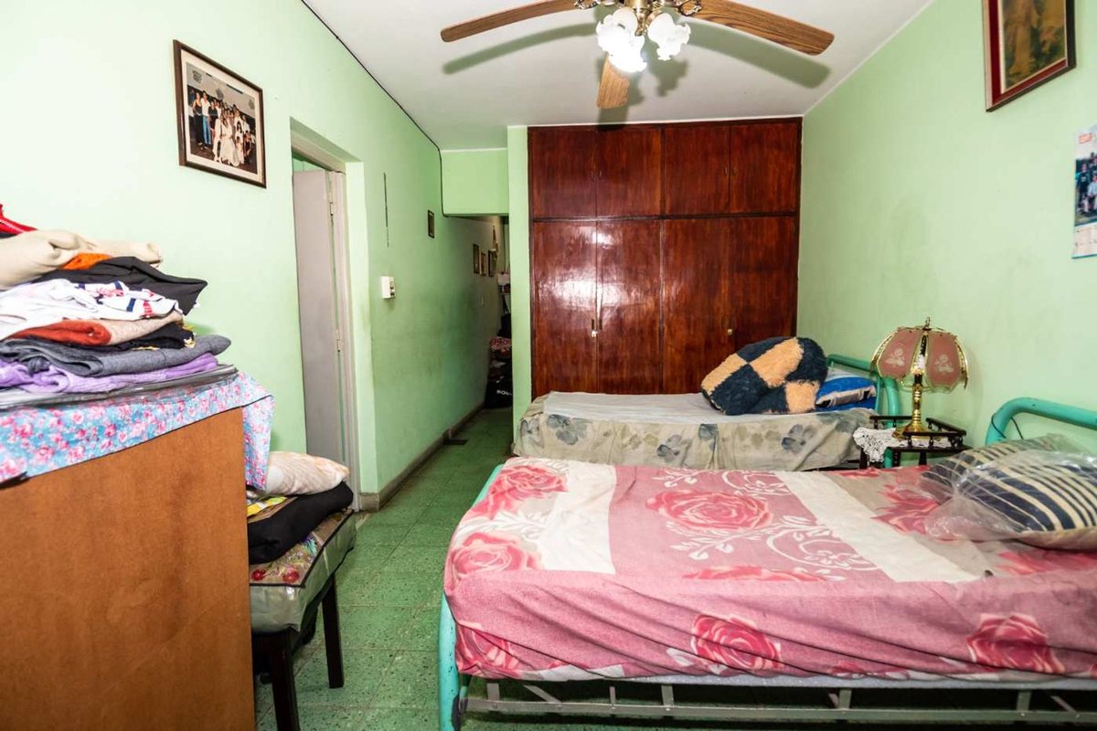 CASA VENTA 5 DORMITORIOS MACROCENTRO - foto 2