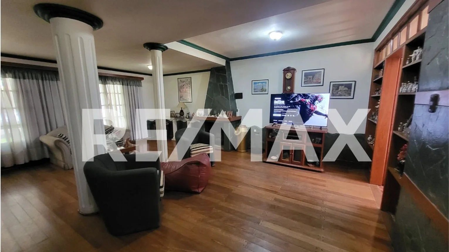 Casa de 7 ambientes en venta en Neuquén, Aconcagua 600, foto 2