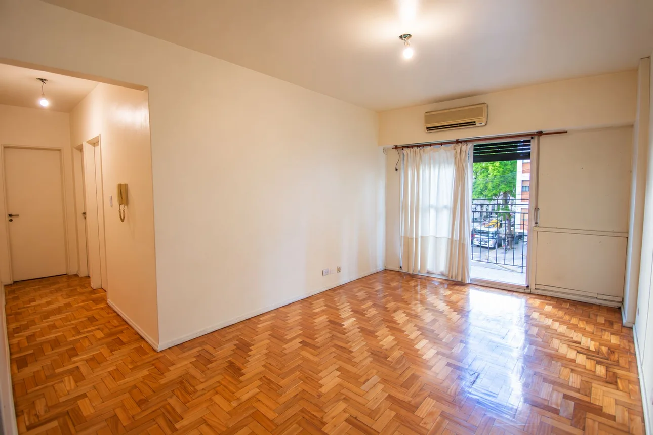 Departamento de 3 ambientes en venta en Caballito, Avenida Rivadavia 5900