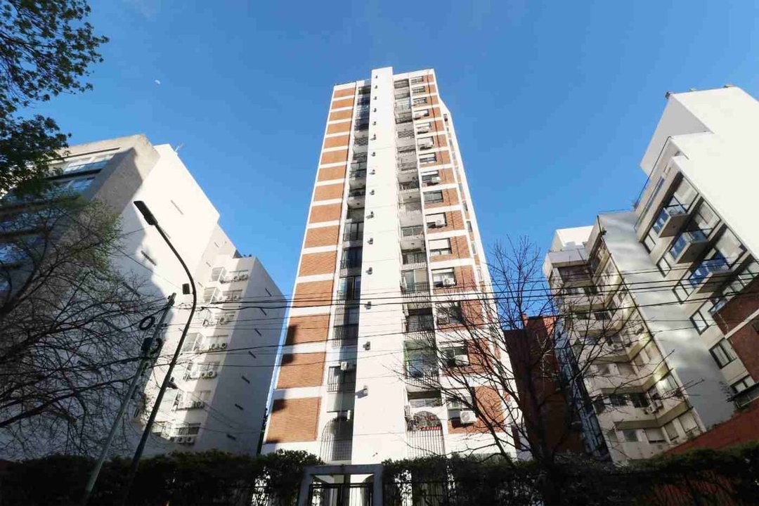 Venta Dpto 2 Ambientes Torre Piso Alto Pileta