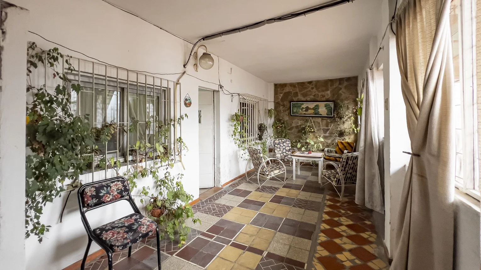 Casa de 6 ambientes en venta en Rosario, Estado de Israel 3000