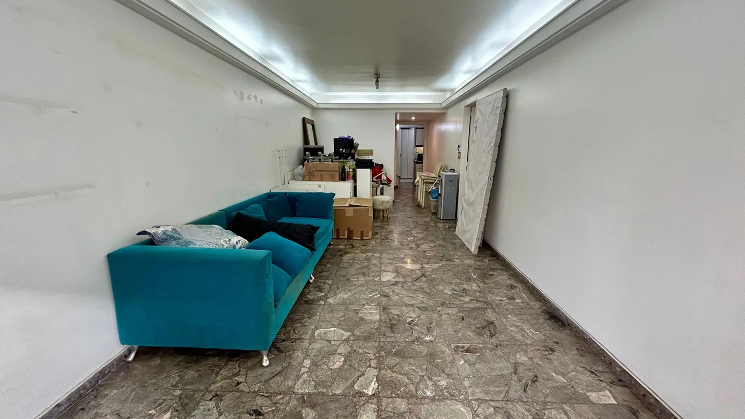 Venta dpto 4 ambientes + dependencia + cochera, foto 2