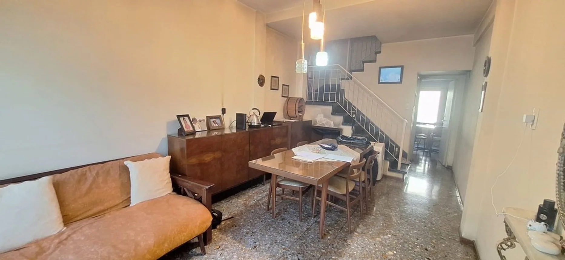 Casa tríplex en venta en El Palomar, foto 3
