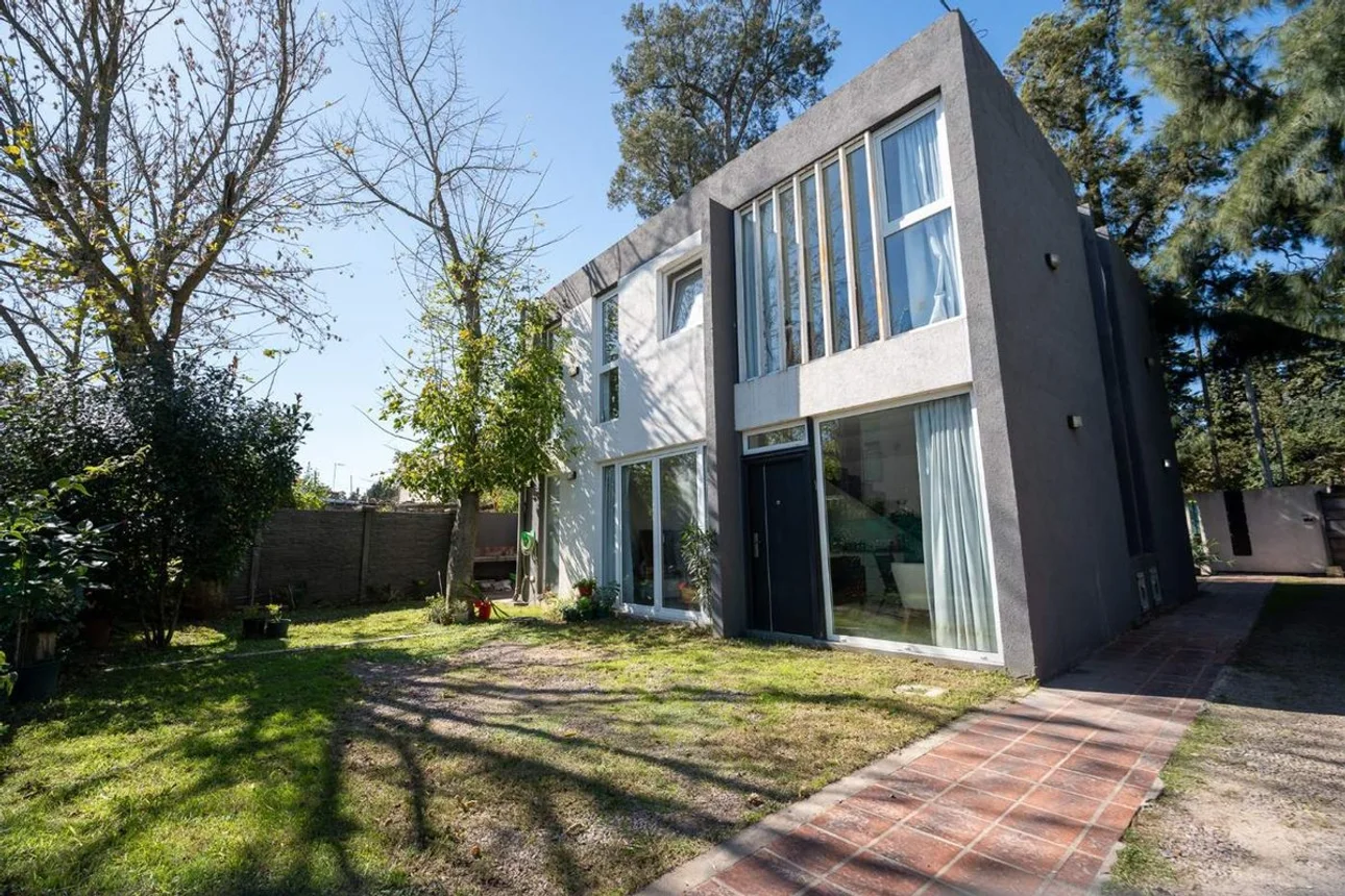 Casa dúplex en venta en Manuel B. Gonnet, 485 E/ 31 y 31bis 3600