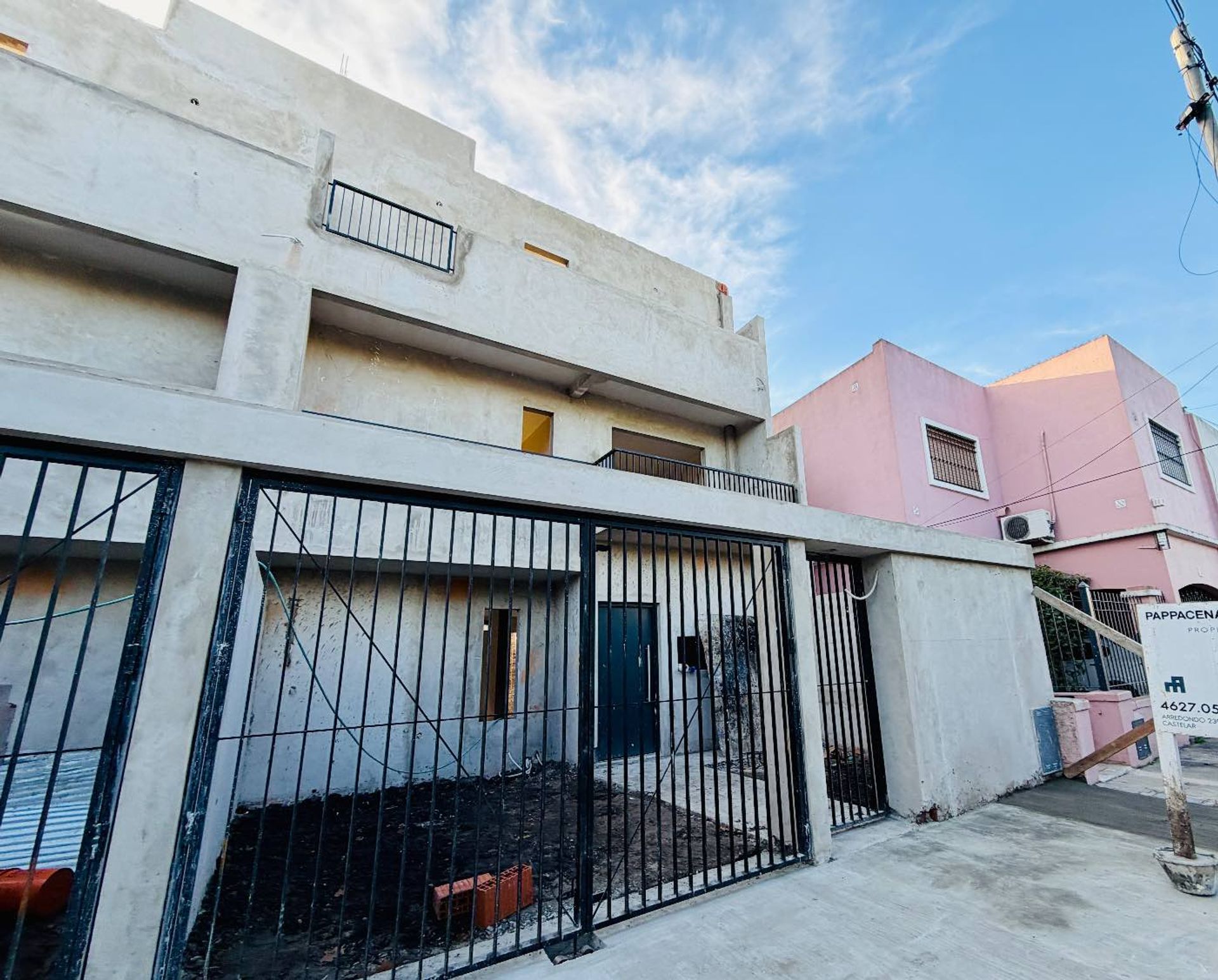 Casa Triplex Venta Jardin Terraza ParrillaCastelar