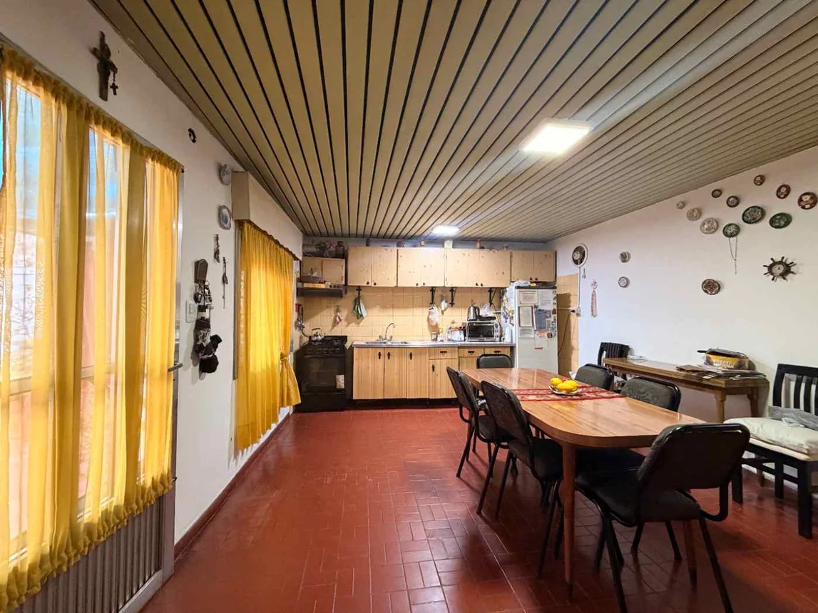 PH de 2 ambientes en venta en Avellaneda, Malvinas Argentinas 6800