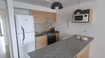 DEPARTAMENTO AMOBLADO 1 DORMITORIO CON COCHERA