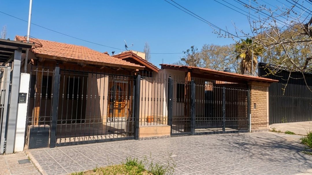 ALQUILER CASA. B° JARDIN CASA FADER. LUJAN DE CUYO