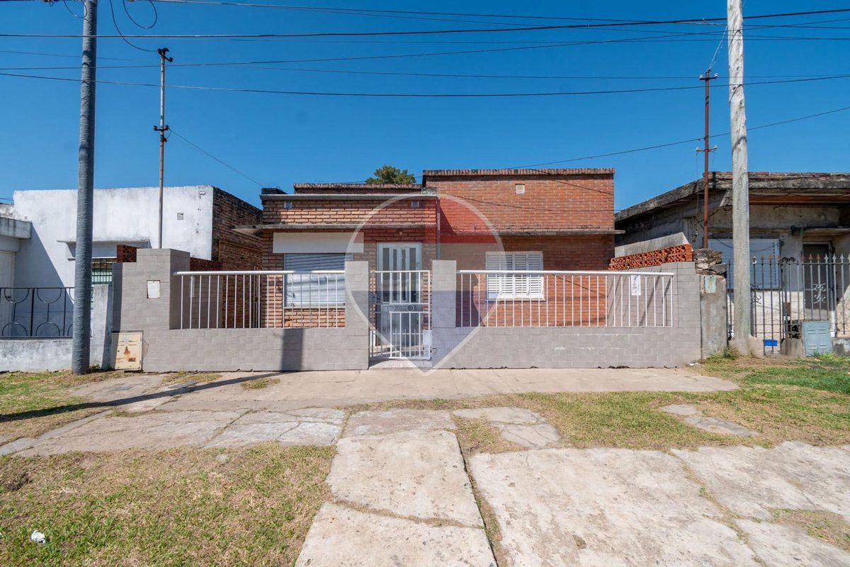 Casa en venta en b° centenario 3 dormitorios