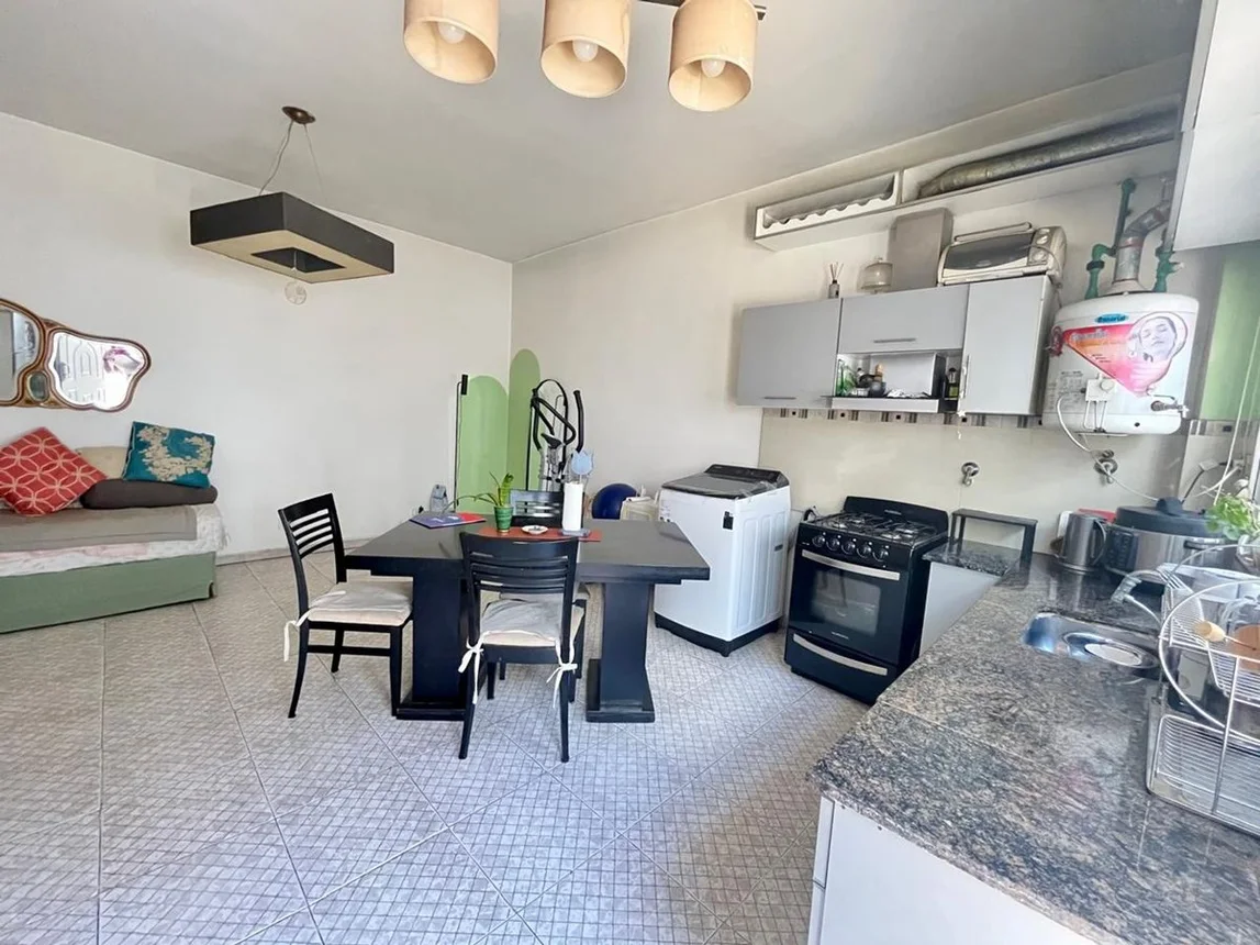 PH de 2 ambientes en venta en Remedios de Escalada, Avenida Hipólito Yrigoyen 5200