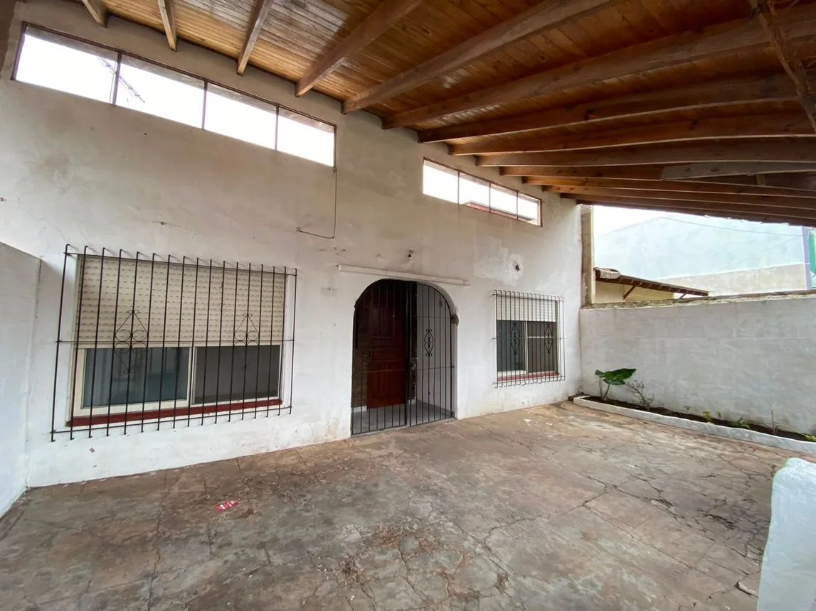 Casa de 4 ambientes en venta en El Talar, Los Gladiolos 1800, foto 2