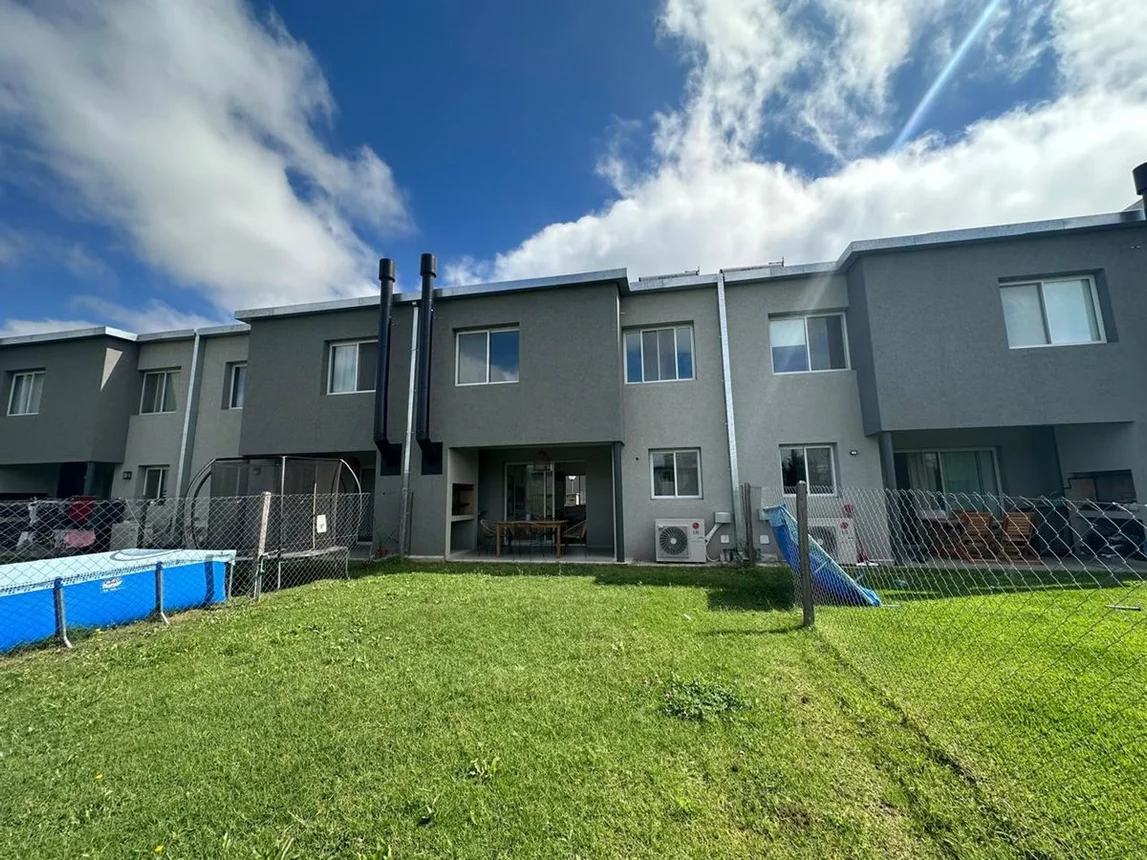 Casa dúplex en venta en Garín, foto 3