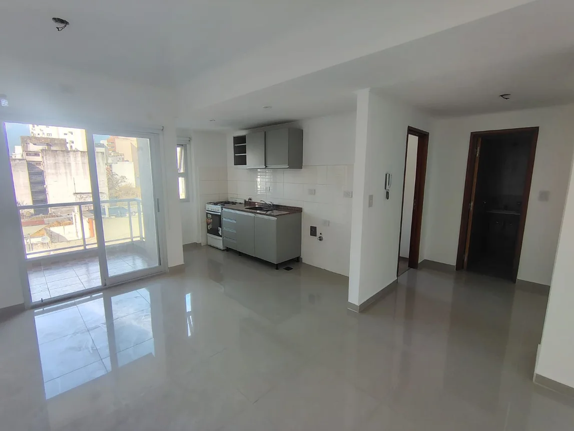 Departamento de 3 ambientes en venta en La Plata, 45 E/ 13 y 14 900, foto 3