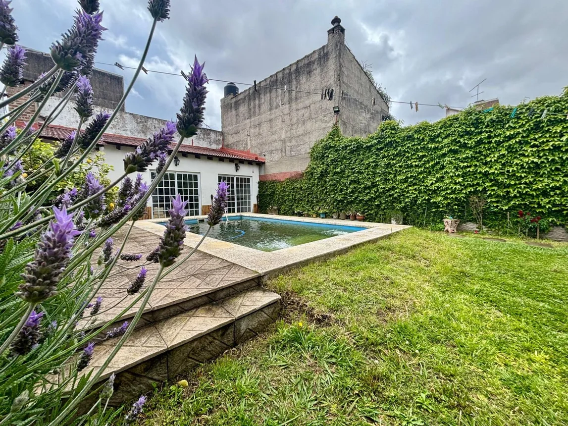 PH de 4 ambientes en venta en Lanús Este, Suipacha 1200
