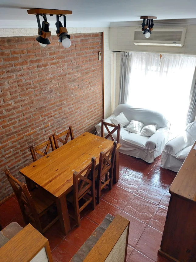 Casa tríplex de 3 ambientes en venta en Ramos Mejía, Pueyrredón 2200