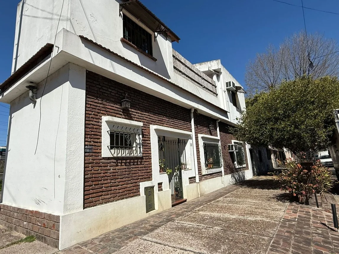 Casa en venta en Piñeyro, foto 2