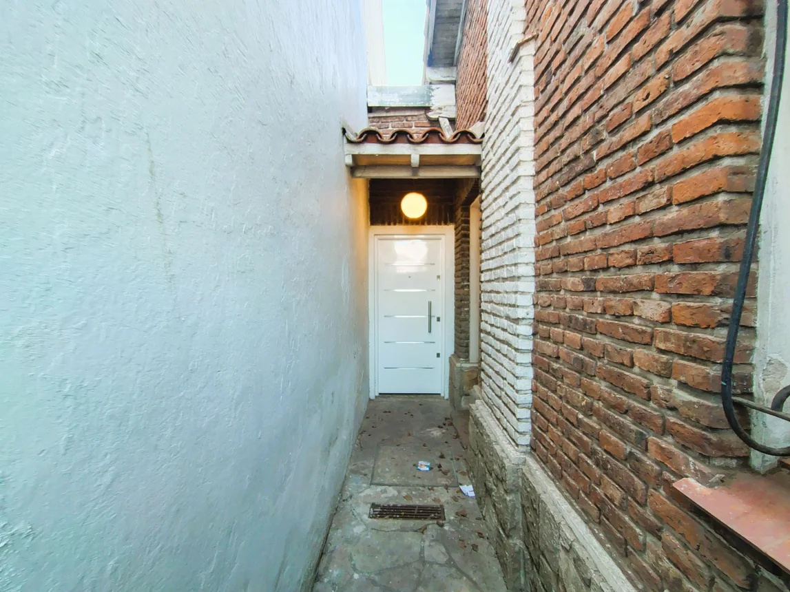 Casa en venta en Quilmes, foto 2