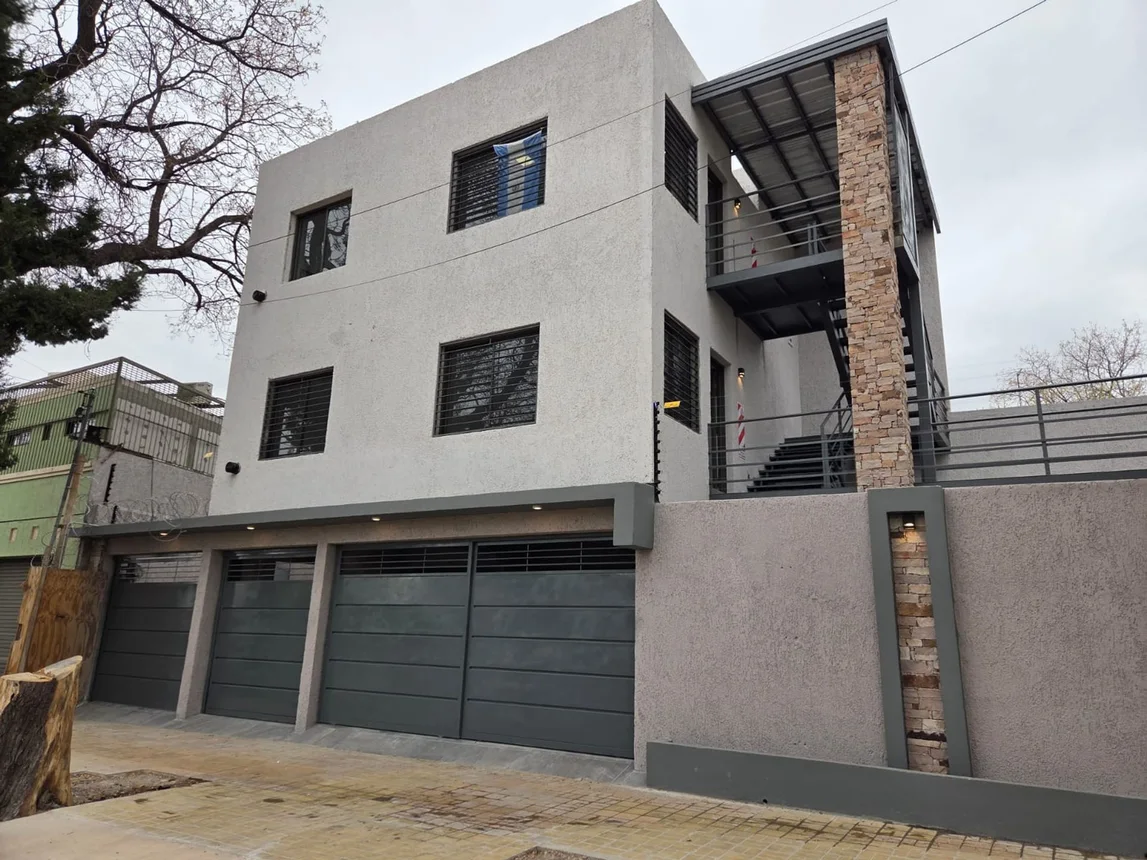 Departamento de 2 ambientes en alquiler en Mendoza, Lagomaggiore 400, foto 2