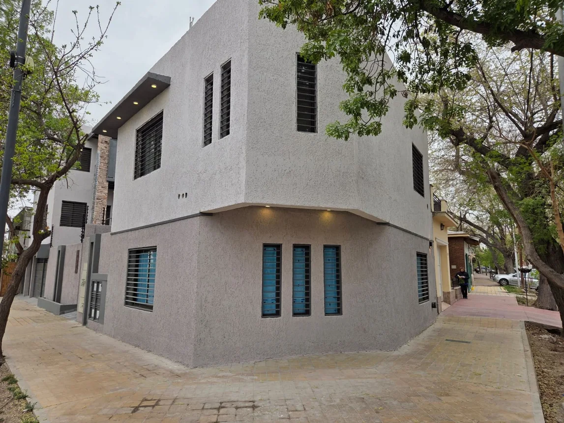 Departamento de 2 ambientes en alquiler en Mendoza, Lagomaggiore 400