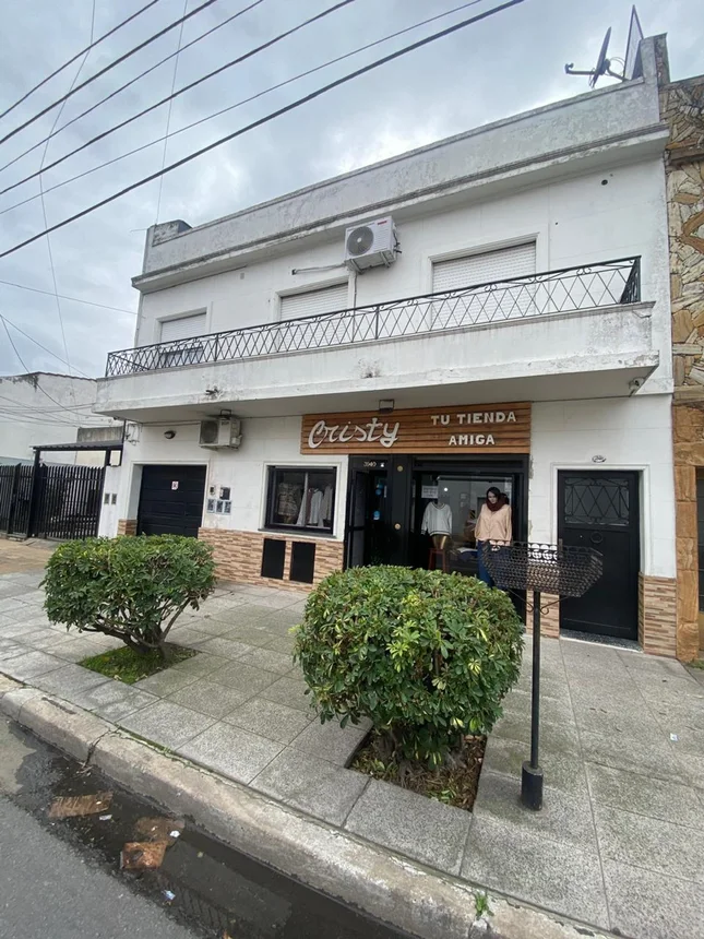 Casa de 5 ambientes en venta en Lomas del Mirador, Necochea 3900, foto 3