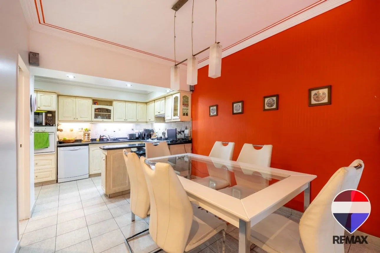 Casa dúplex de 4 ambientes en venta en Mataderos, Manuel Artigas 5400