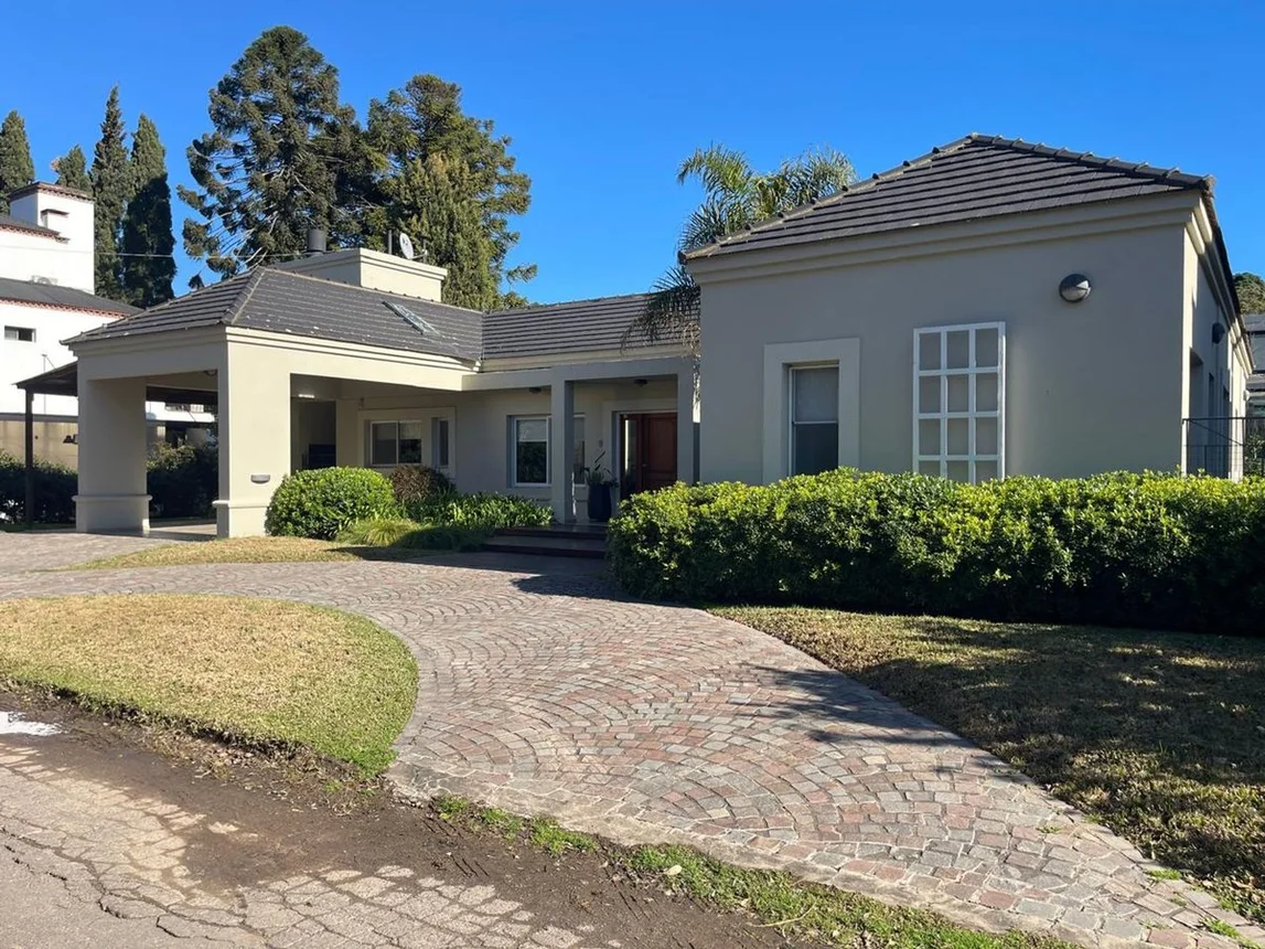 Casa de 4 ambientes en venta en Belén de Escobar, Panamericana Ramal Escobar 500