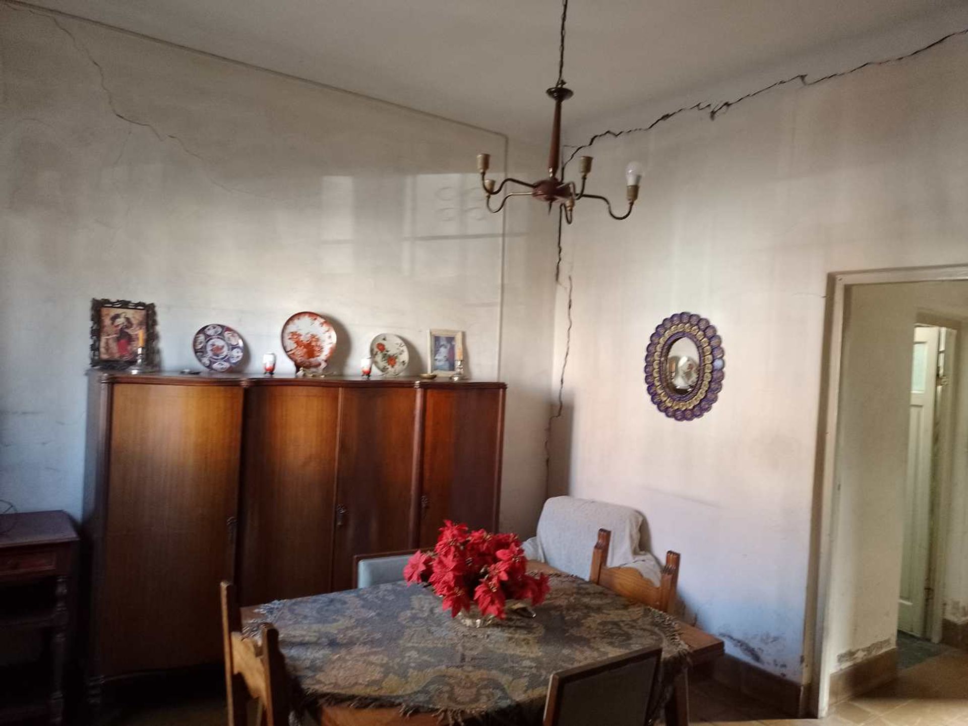 CASA EN VENTA A REMODELAR EN MACROCENTRO - foto 3