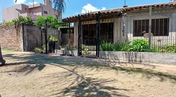 VENTA-CASA 3 AMB (MORON) A.CREDITO-PERMUTA