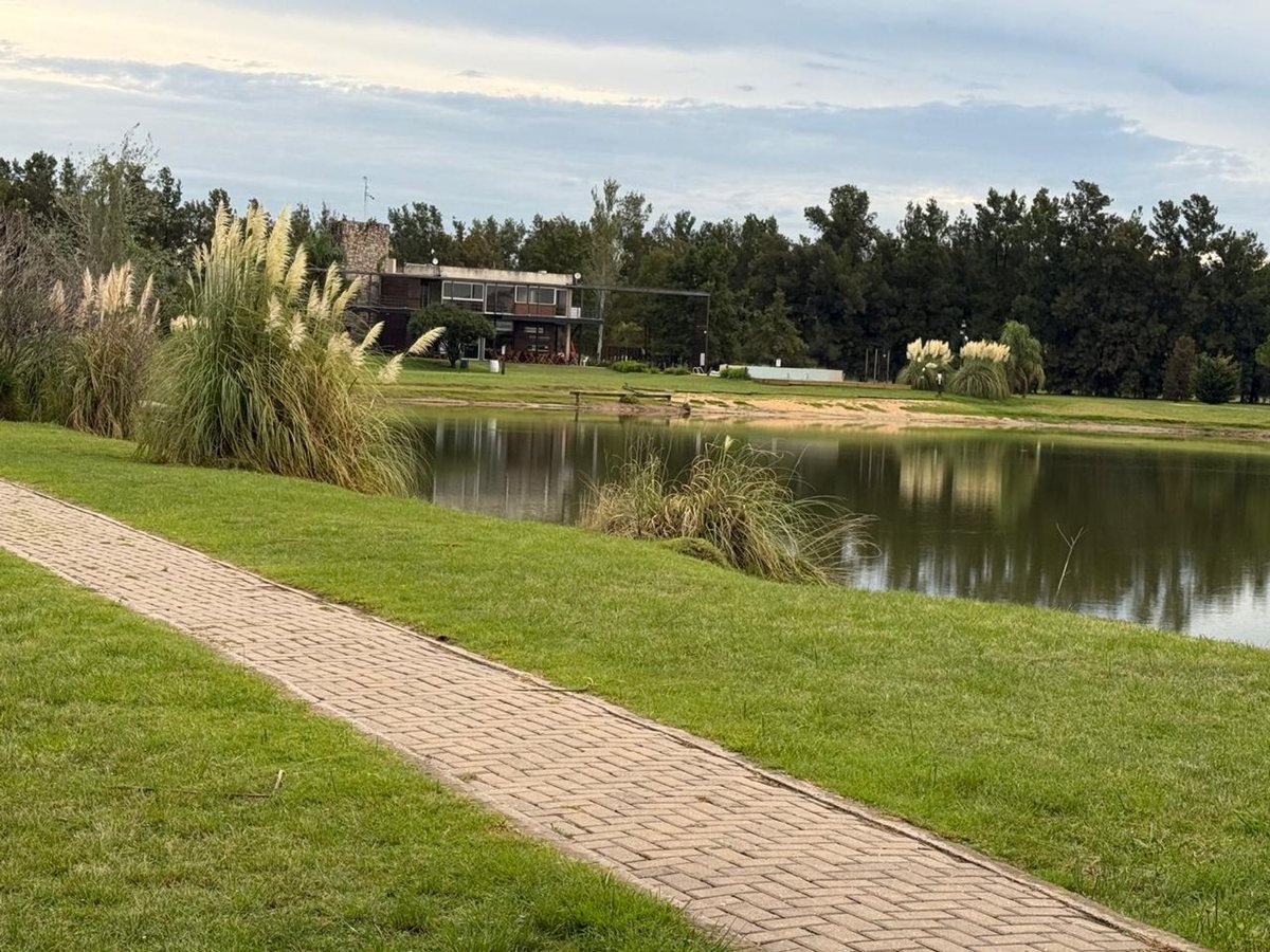 Foto 5 — LOTE EN VENTA CON VISTA AL LAGO 1503 M2