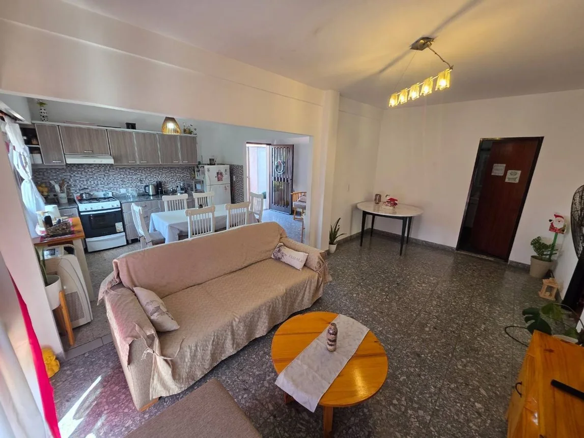 PH de 3 ambientes en venta en La Tablada, Polonia 500