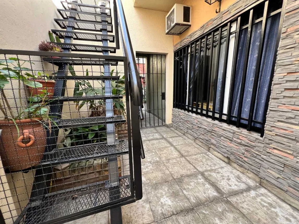 PH de 4 ambientes en venta en La Tablada, Dr Alfredo L Palacios 4600, foto 2