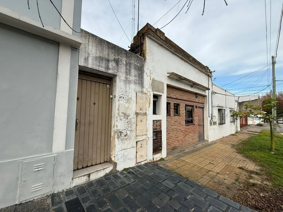 Casa en venta en Bernal Oeste, Combate Vuelta de Obligado 600