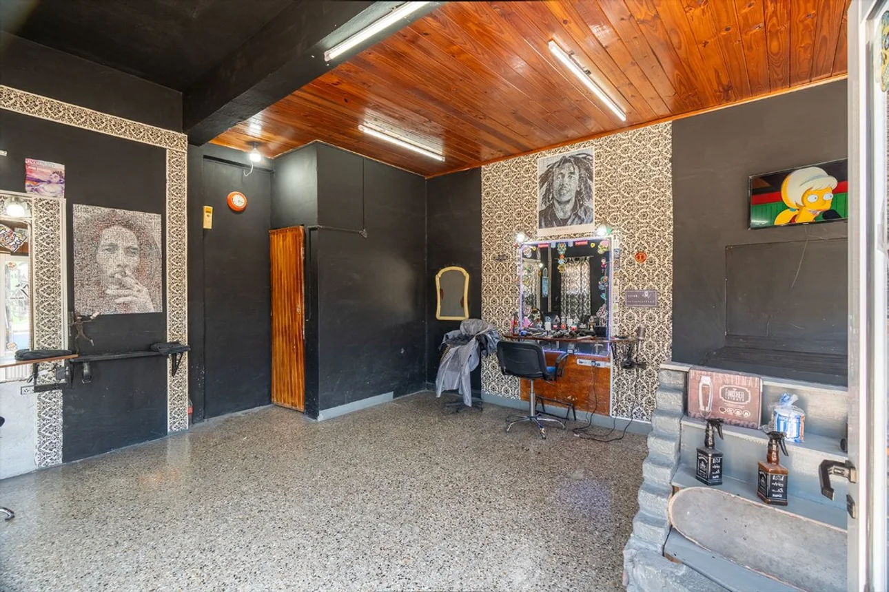 Casa de 7 ambientes en venta en Temperley, Avenida Teniente General Donato Álvarez 200, foto 2