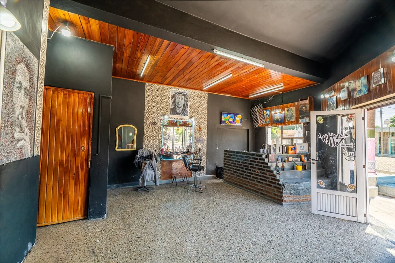 Casa de 7 ambientes en venta en Temperley, Avenida Teniente General Donato Álvarez 200, foto 4
