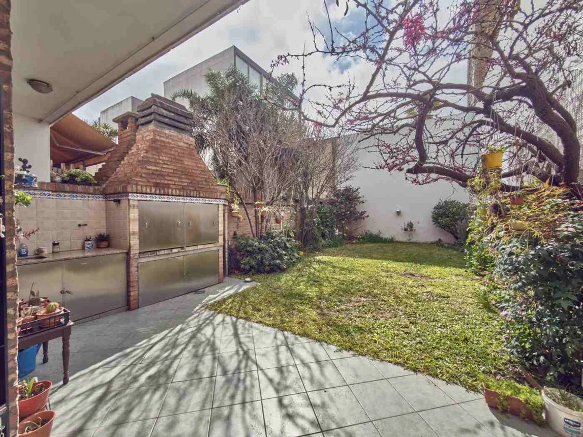 Casa tríplex de 4 ambientes en venta en Villa Urquiza, Ceretti 2600