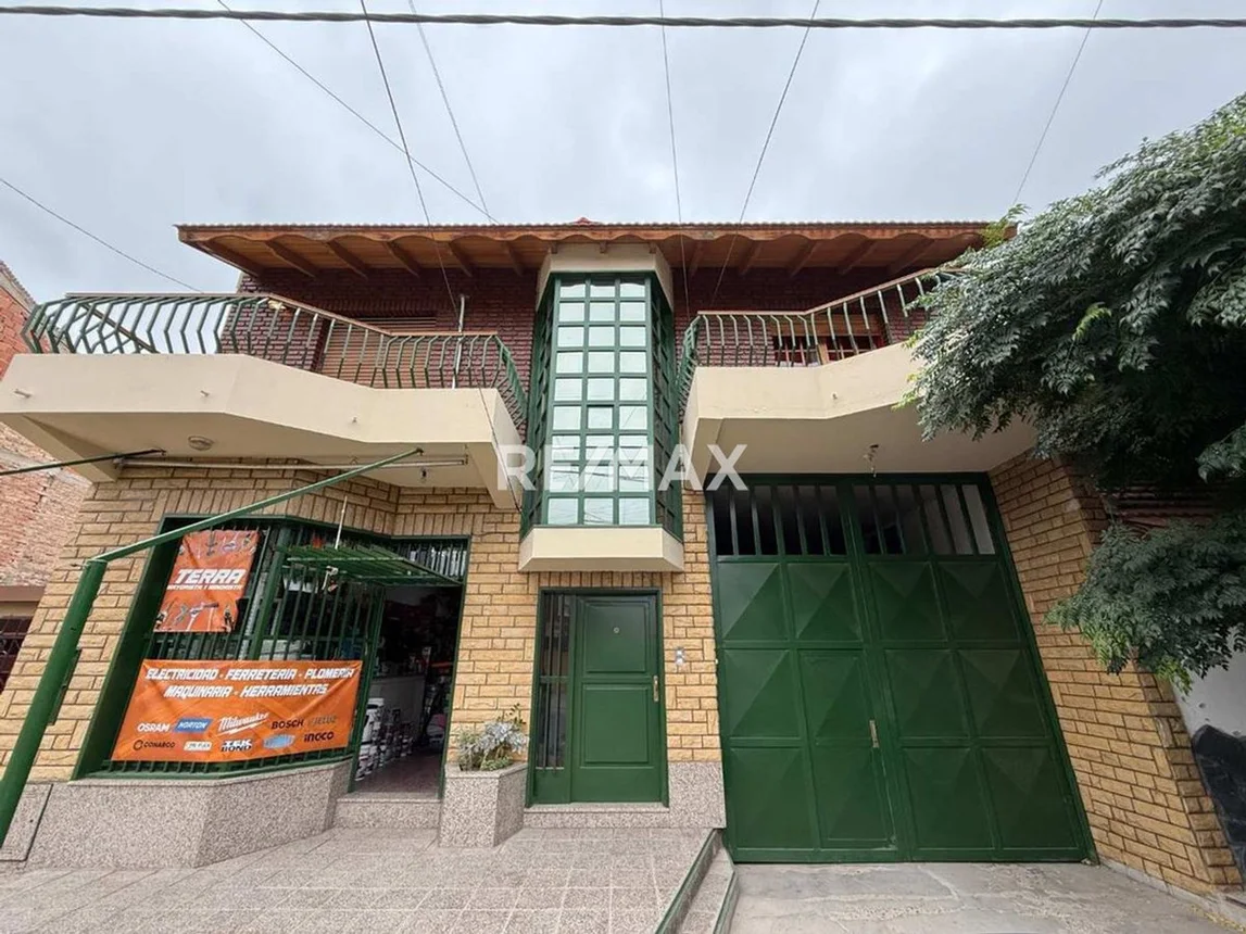Casa de 6 ambientes en venta en Neuquén, Gregorio Martinez 100, foto 2