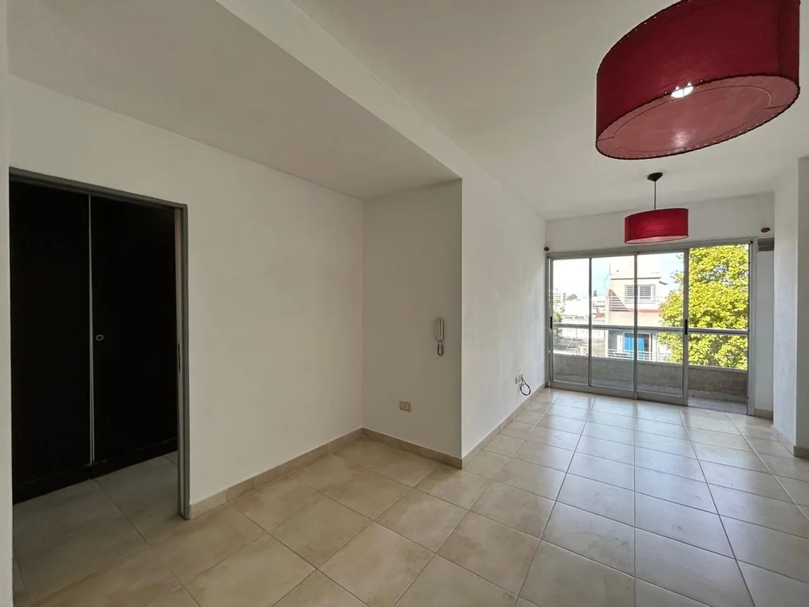 Departamento de 2 ambientes en venta en Moreno, Martínez Melo 200